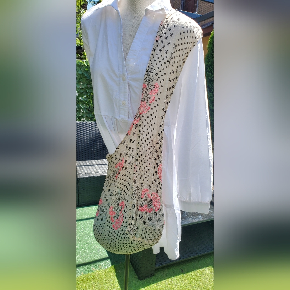 Free People Linen/cloth Carryall Bag With Pink‎ Accents - Picture 5 of 5
